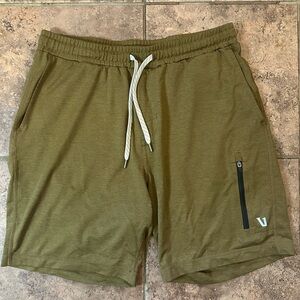 Men’s Vuori Golden Brown Sunday Performance Short Size: M